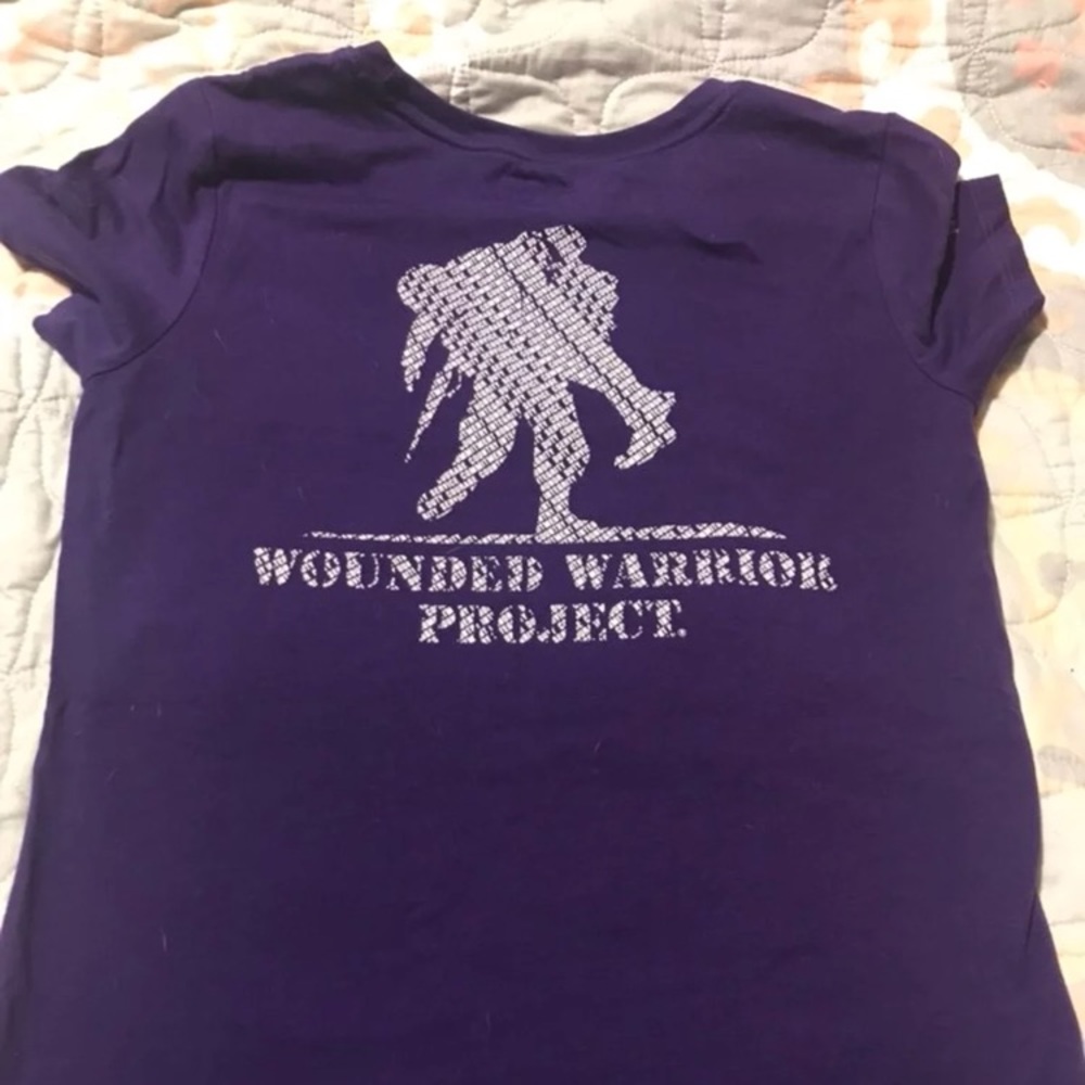 Women’s Under Armour shirt